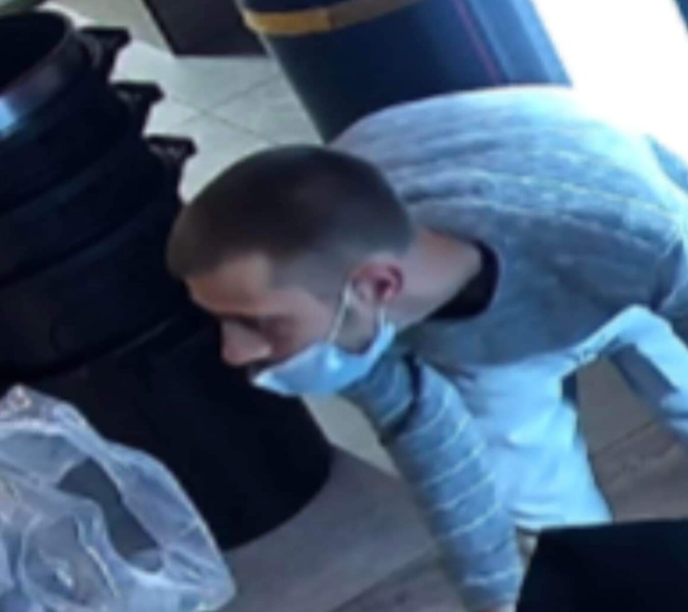 האם הפורץ ייתפס בקרוב? ימים יגידו. צילום: מצלמות האבטחה של העסק