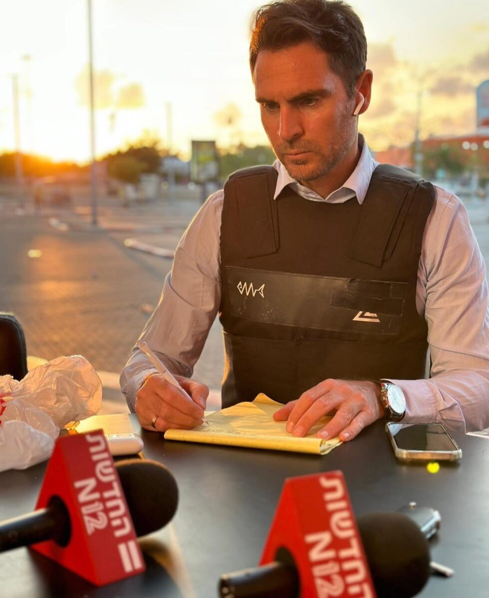 כתב החדשות של ערוץ "קשת12" תמיר סטיינמן. צילום: יח"צ\מסך רשתות חברתיות