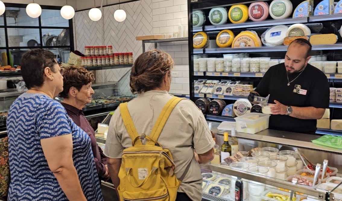 הסניף החדש של מעדניית צדקיהו במרכז המסחרי החדש "הנשיא" בשכונת "אחוזות הנשיא" ברחובות. צילום: מערכת "אחלה רחובות"