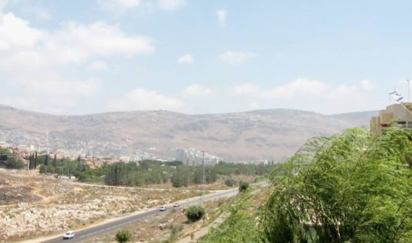 סיכול פיגוע ע"י כוחות הבטחון בכביש מרכזי בסמוך לעיר כרמיאל. צילום: ויקיפדיה