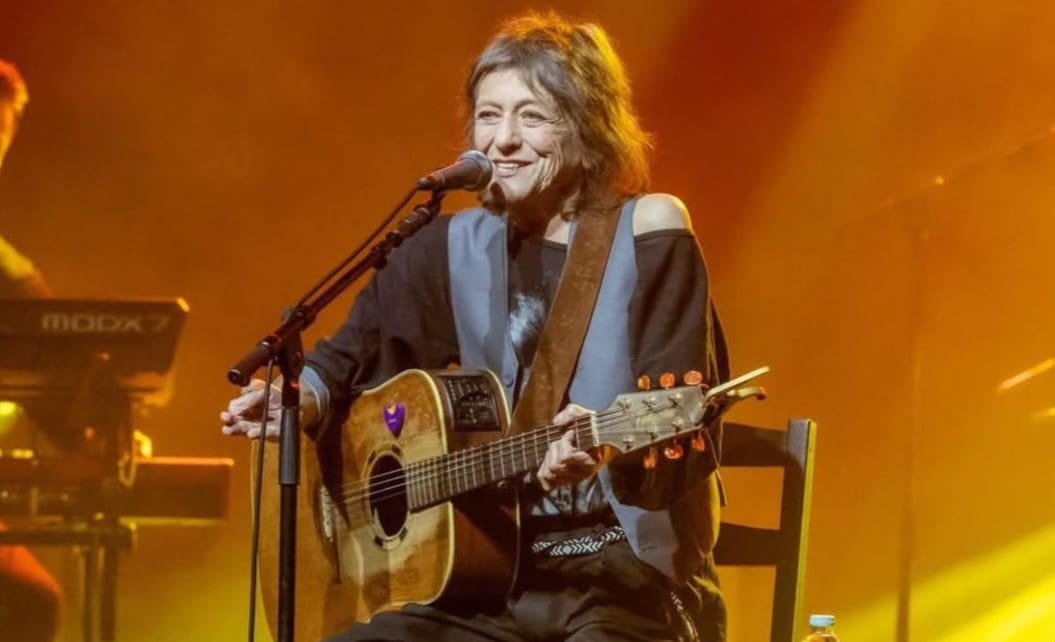 זן נדיר. המוזיקאית המוערכת קורין אלאל הלכה לעולמה. צילום: מסך פייסבוק רשמי של קורין אלאל\דוד גרנות