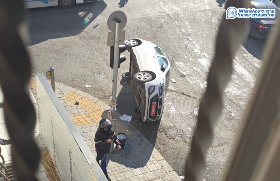 מערכת "אחלה ניוז" עם הדיווח הבא צילום: דוברות המשטרה