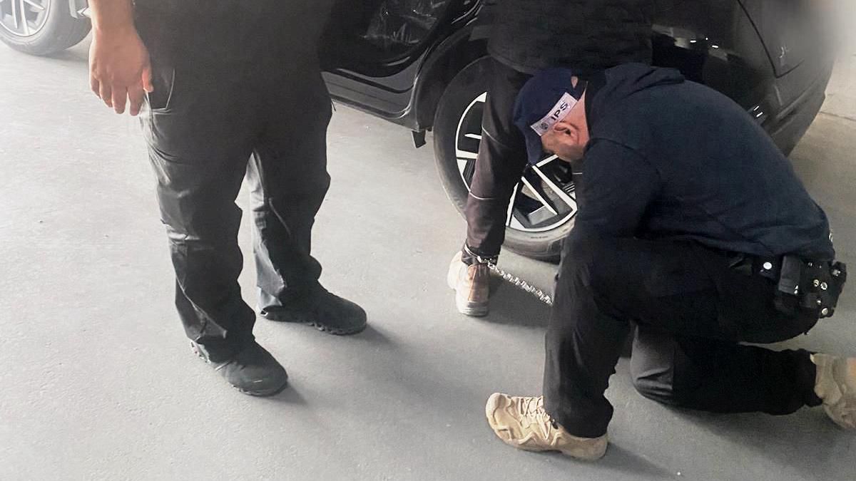 מערכת "אחלה ניוז" עם הדיווח הבא צילום: דוברות שירות בתי הסוהר