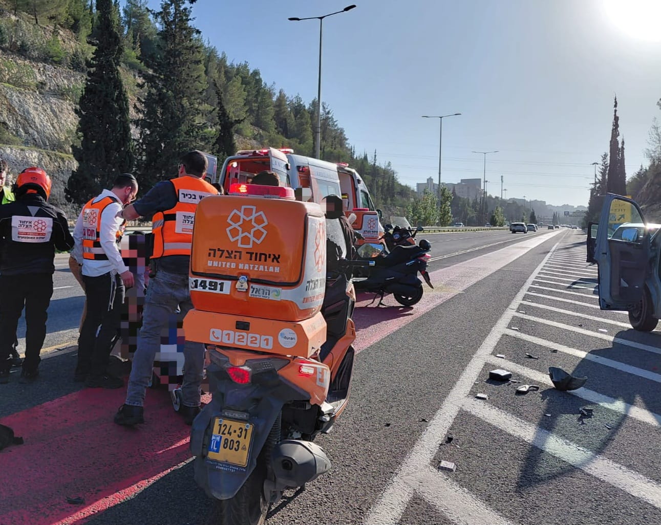 מערכת "אחלה ניוז" עם הדיווח הבא צילום: דוברות איחוד הצלה