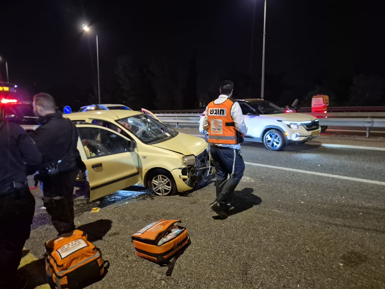 מערכת "אחלה ניוז" עם הדיווח הבא צילום: דוברות איחוד הצלה