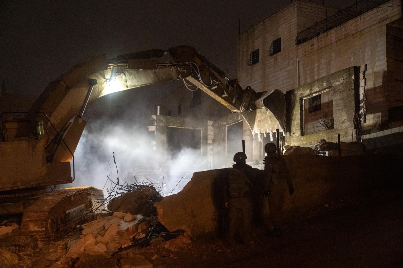 מערכת "אחלה ניוז" עם הדיווח הבא צילום: דובר צה"ל