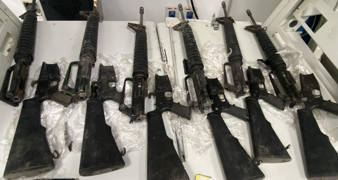 מערכת "אחלה ניוז" עם הדיווח הבא צילום: דובר צה"ל