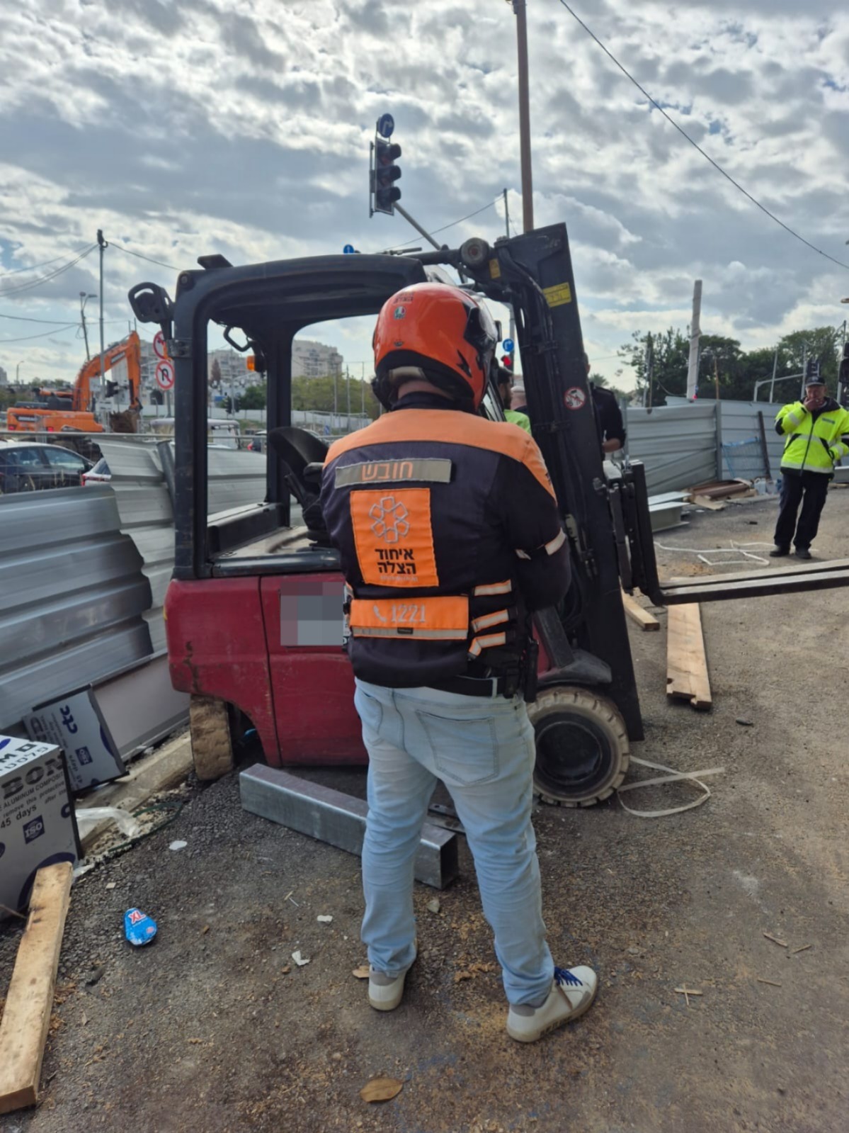 מערכת "אחלה ניוז" עם הדיווח הבא צילום: דוברות איחוד הצלה