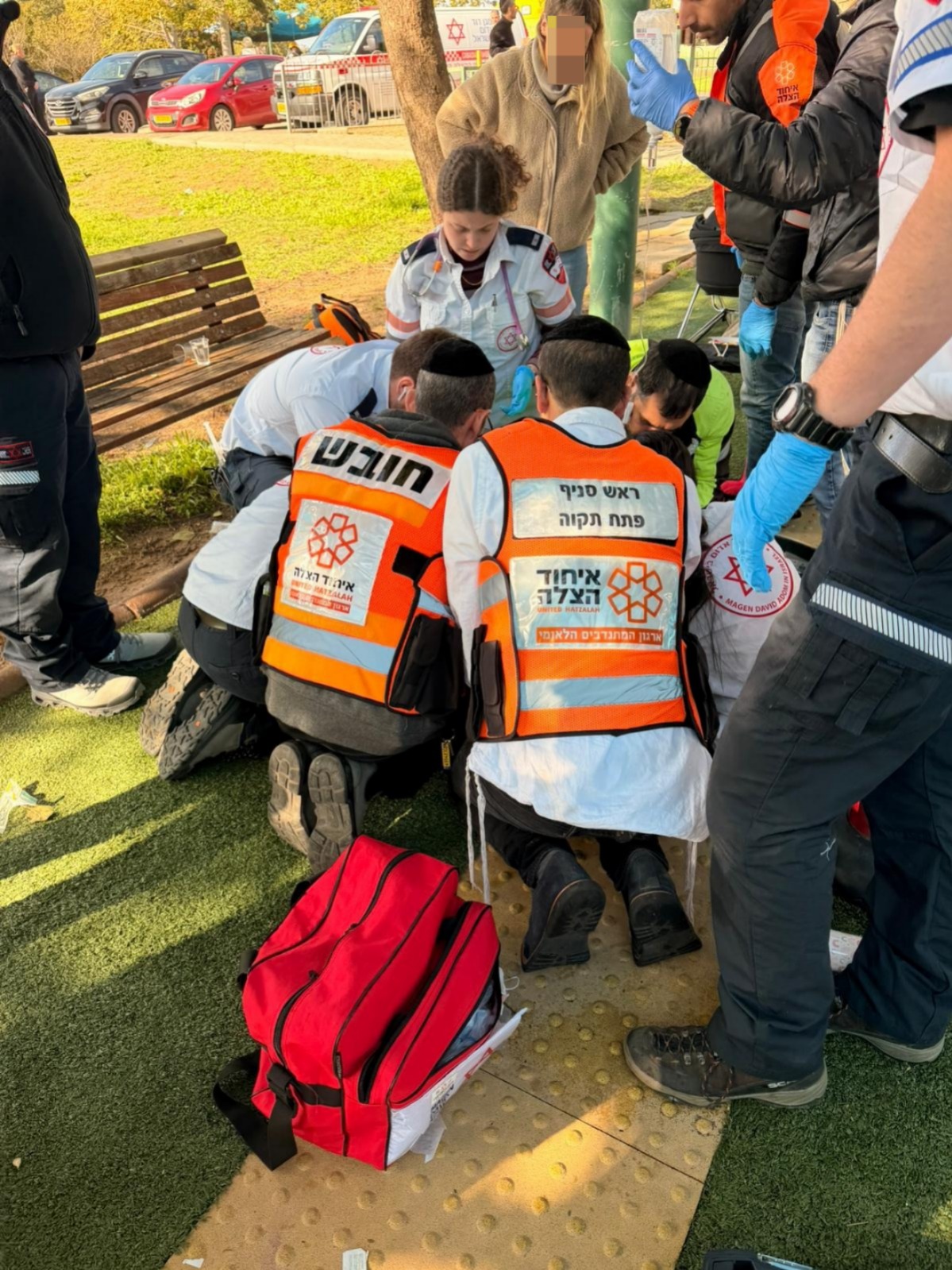 מערכת "אחלה ניוז" עם הדיווח הבא צילום: דוברות איחוד הצלה