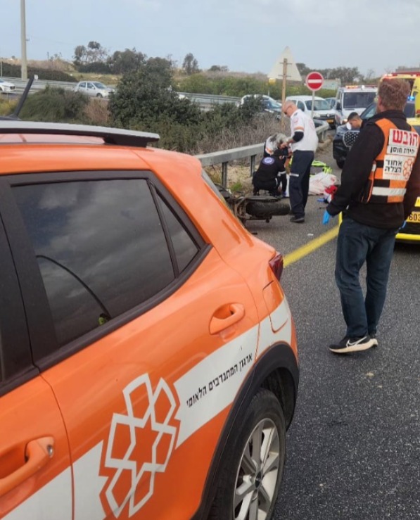 מערכת "אחלה ניוז" עם הדיווח הבא צילום: דוברות איחוד הצלה