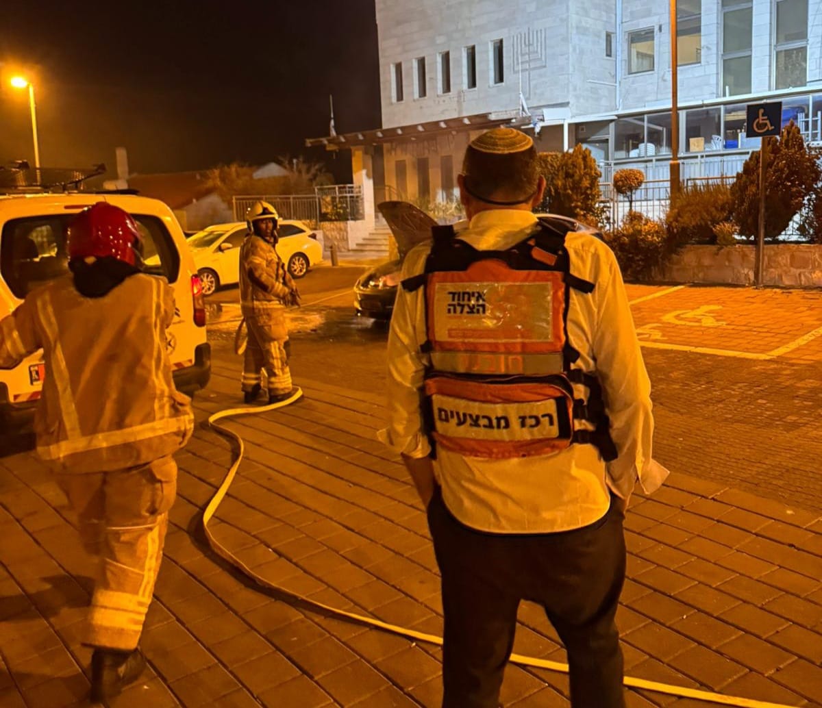 מערכת "אחלה ניוז" עם הדיווח הבא צילום: דוברות איחוד הצלה