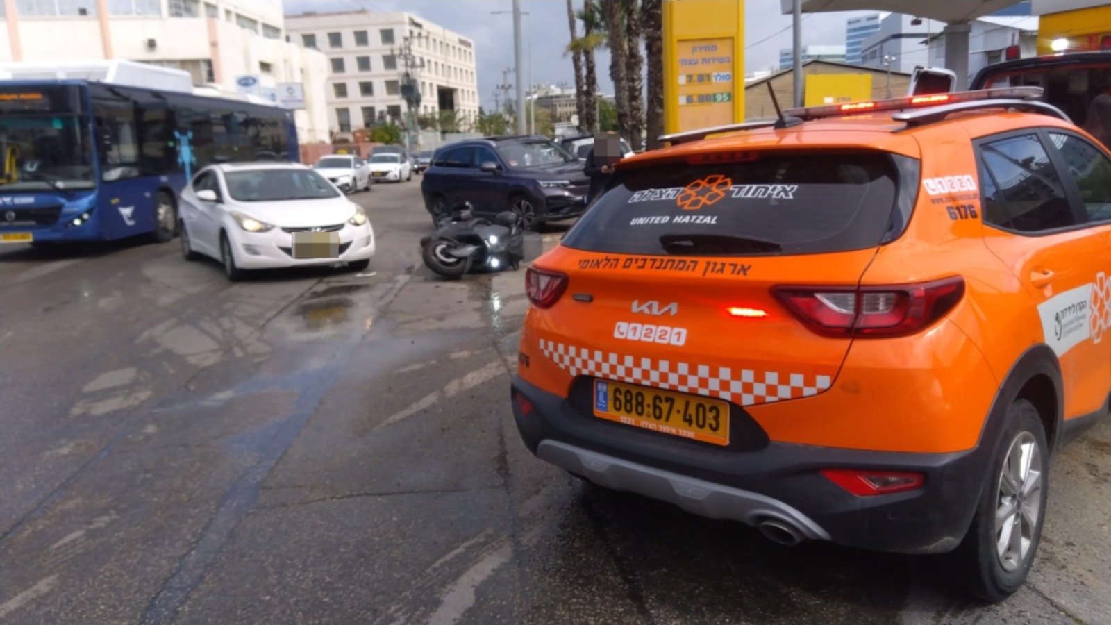 מערכת "אחלה ניוז" עם הדיווח הבא צילום: דוברות איחוד הצלה