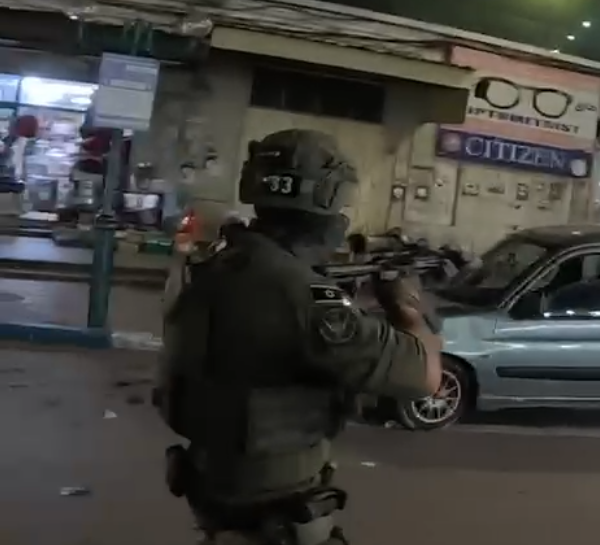 מערכת "אחלה ניוז" עם הדיווח הבא צילום: דוברות המשטרה