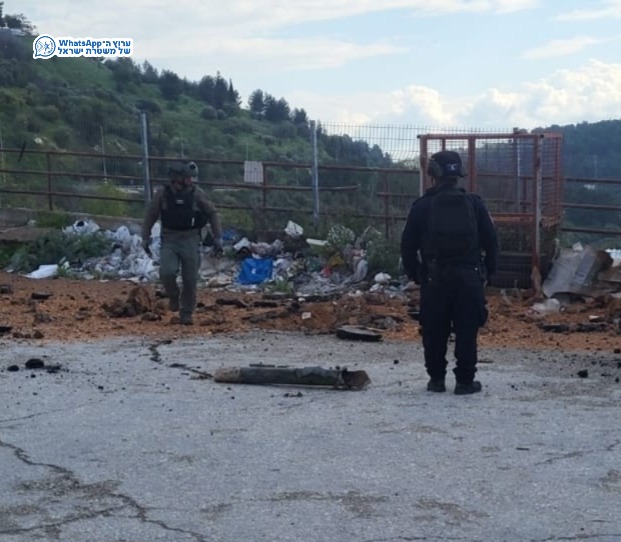 מערכת "אחלה ניוז" עם הדיווח הבא צילום: דוברות המשטרה