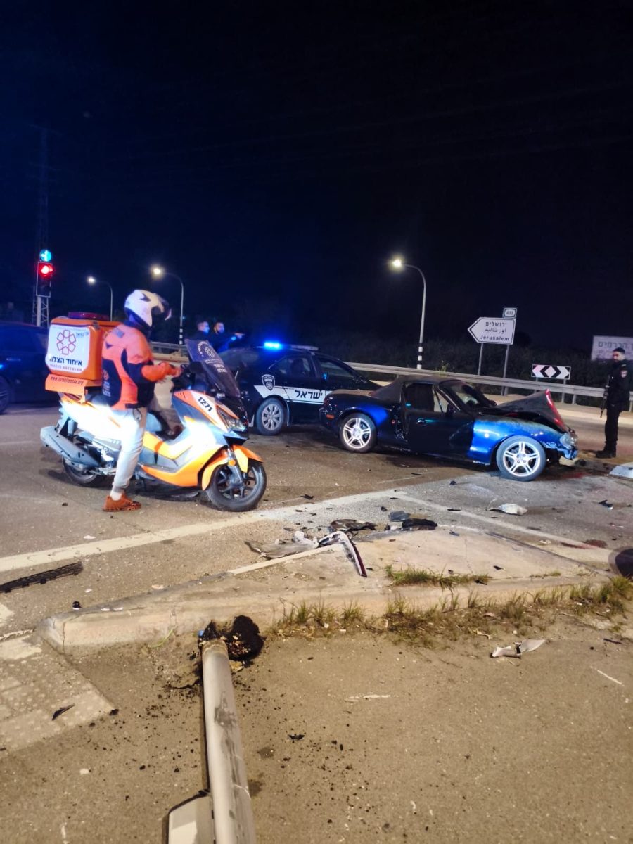 מערכת "אחלה ניוז" עם הדיווח הבא צילום: דוברות איחוד הצלה