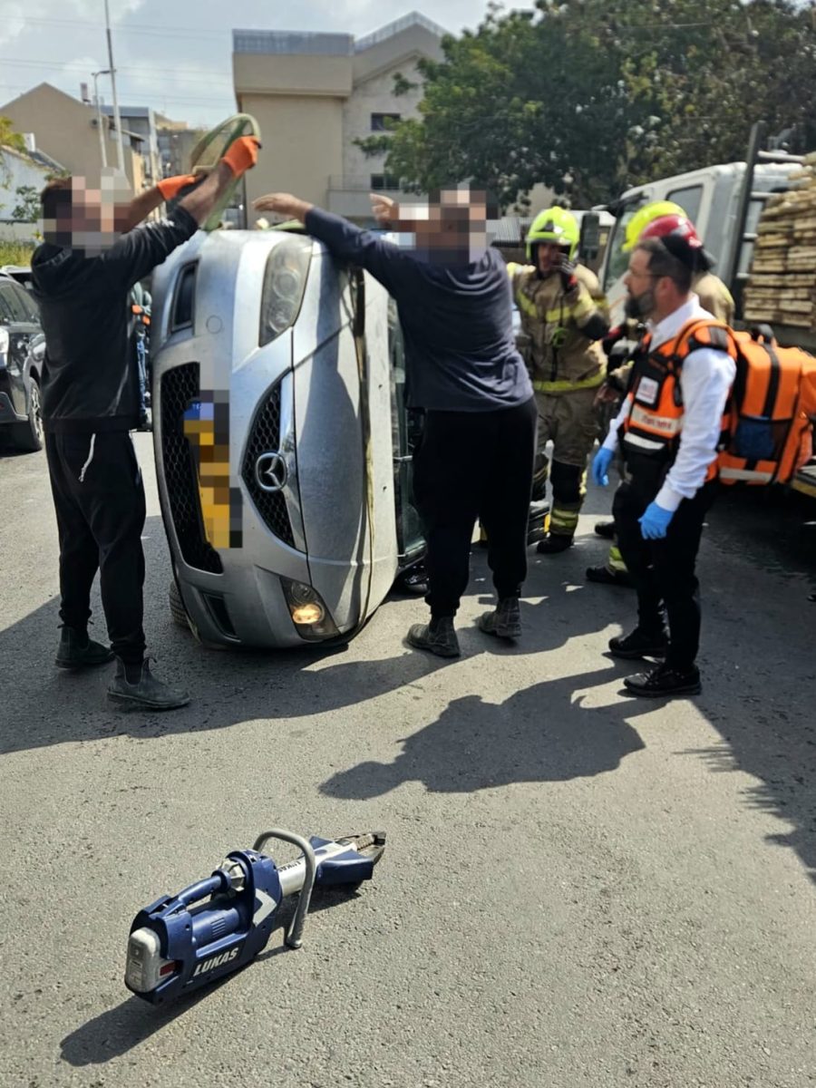 מערכת "אחלה ניוז" עם הדיווח הבא צילום: דוברות איחוד הצלה