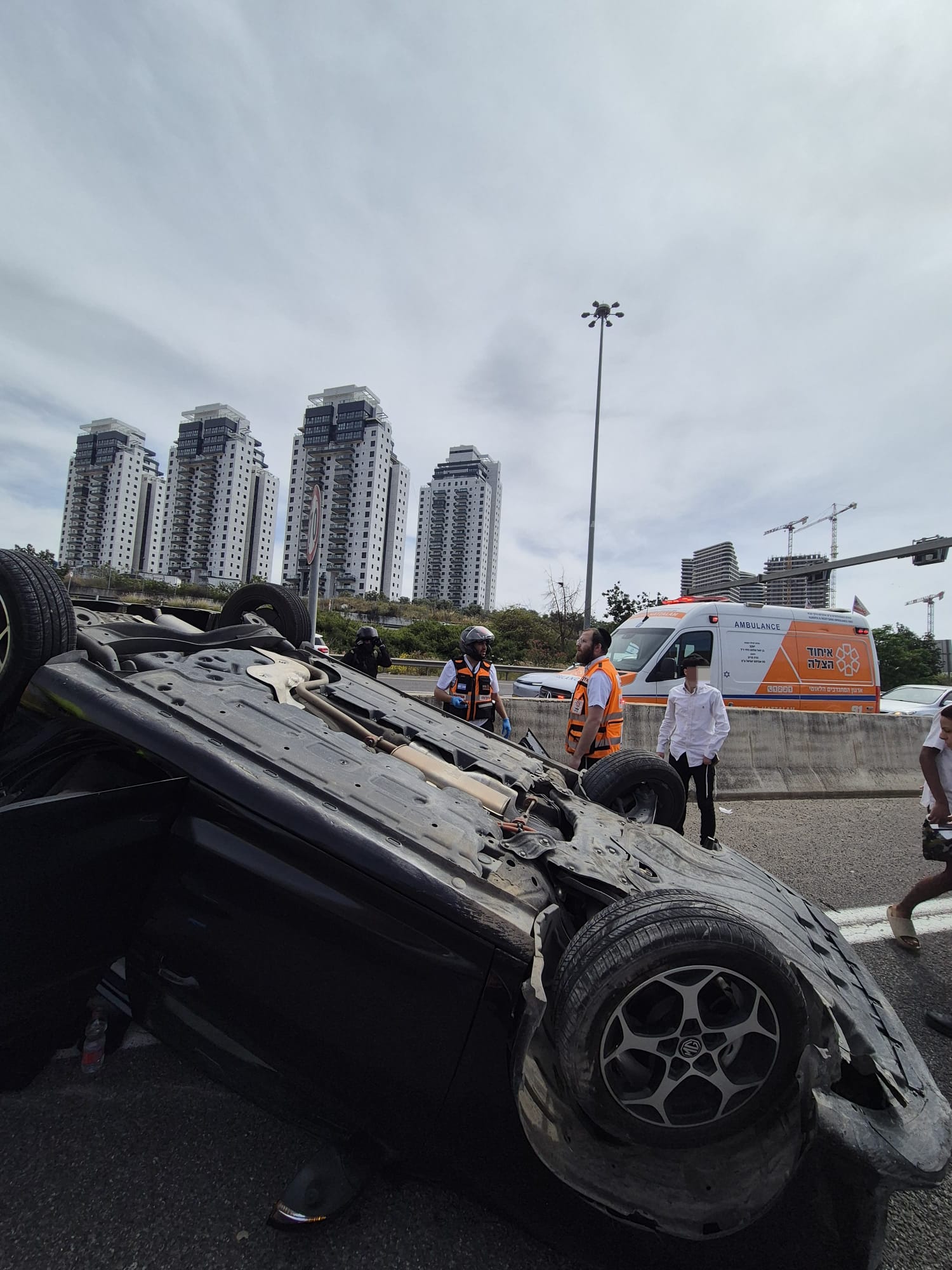 מערכת "אחלה ניוז" עם הדיווח הבא צילום: דוברות איחוד הצלה