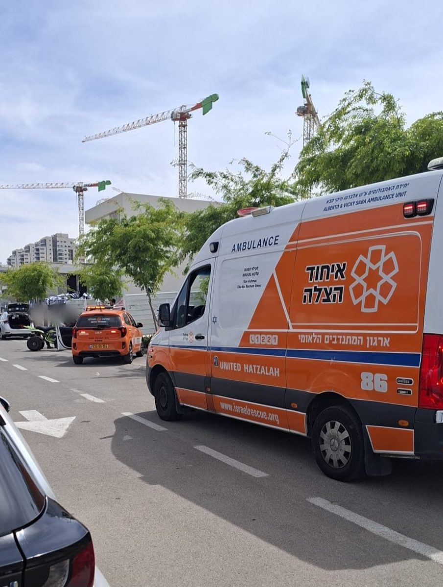 מערכת "אחלה ניוז" עם הדיווח הבא צילום: דוברות איחוד הצלה