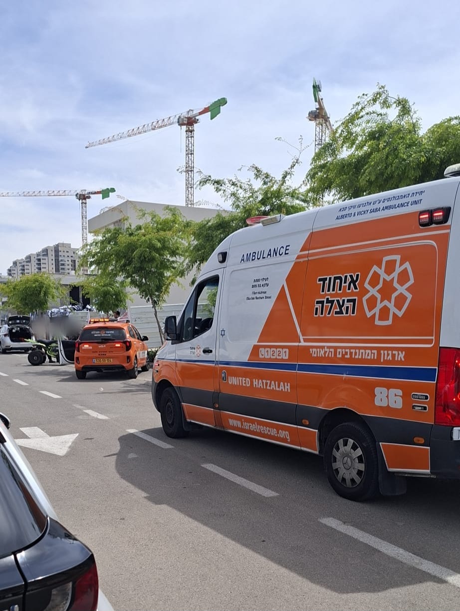 מערכת "אחלה ניוז" עם הדיווח הבא צילום: דוברות איחוד הצלה