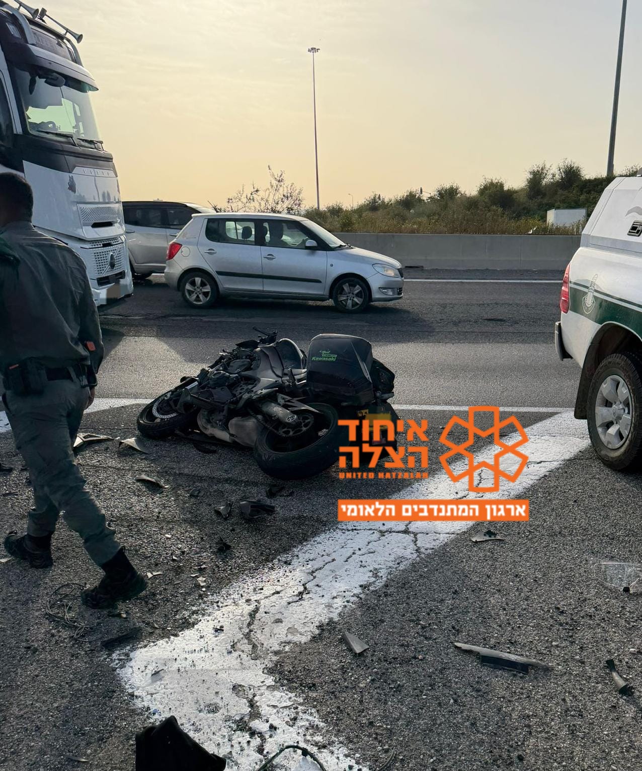 מערכת "אחלה ניוז" עם הדיווח הבא צילום: דוברות איחוד הצלה