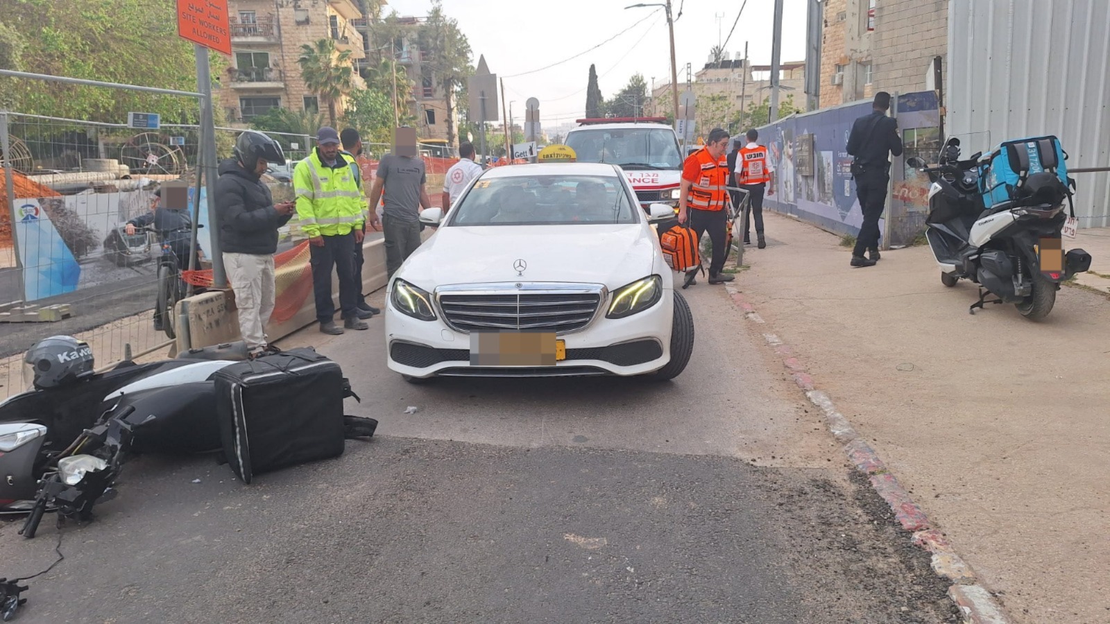 מערכת "אחלה ניוז" עם הדיווח הבא צילום: דוברות איחוד הצלה
