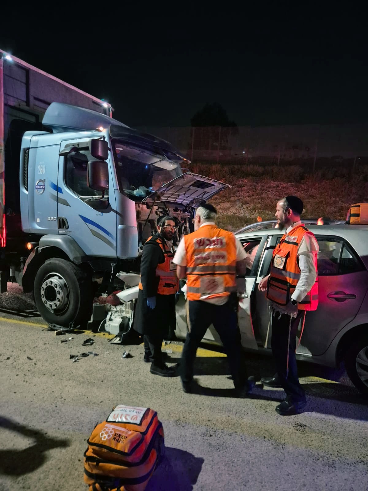 מערכת "אחלה ניוז" עם הדיווח הבא צילום: דוברות איחוד הצלה