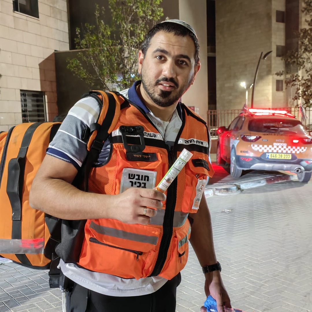 מערכת "אחלה ניוז" עם הדיווח הבא צילום: דוברות איחוד הצלה