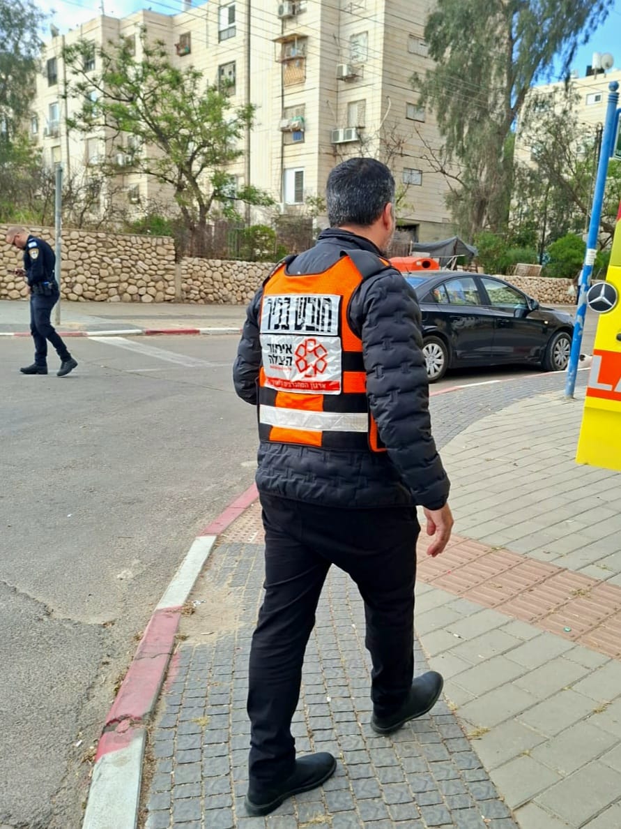 מערכת "אחלה ניוז" עם הדיווח הבא צילום: דוברות איחוד הצלה