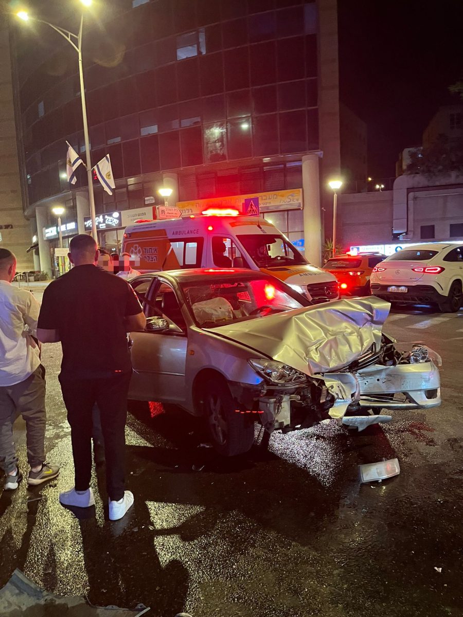מערכת "אחלה ניוז" עם הדיווח הבא צילום: דוברות איחוד הצלה