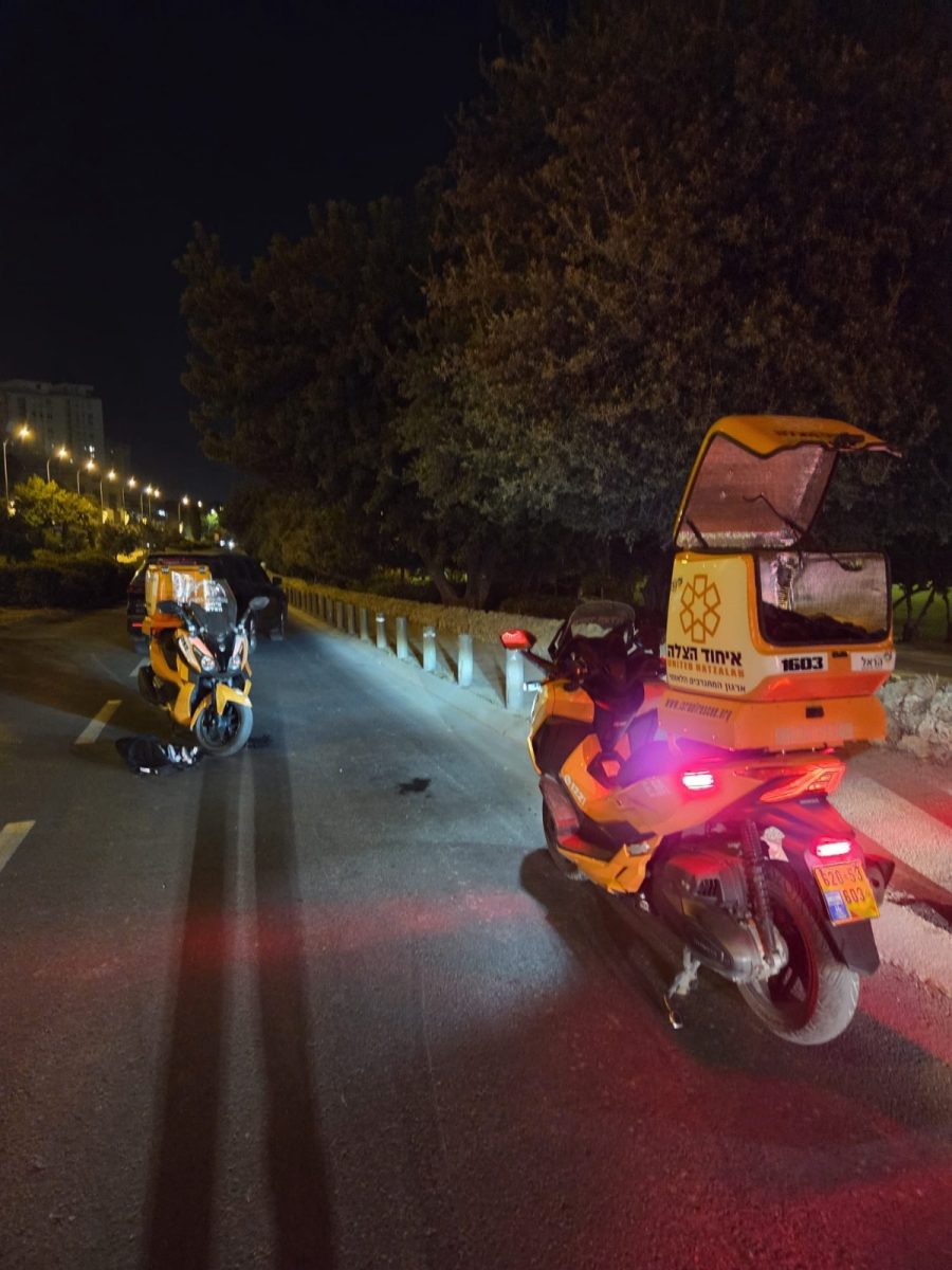 מערכת "אחלה ניוז" עם הדיווח הבא צילום: דוברות איחוד הצלה