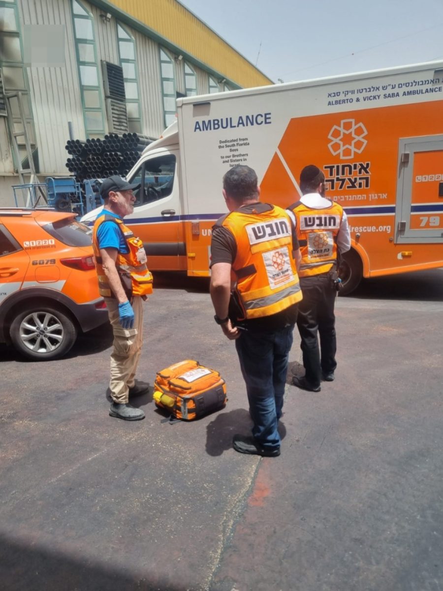 מערכת "אחלה ניוז" עם הדיווח הבא צילום: דוברות איחוד הצלה