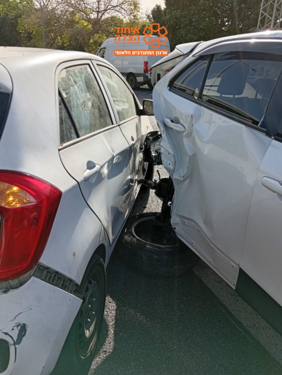 מערכת "אחלה ניוז" עם הדיווח הבא צילום: דוברות איחוד הצלה