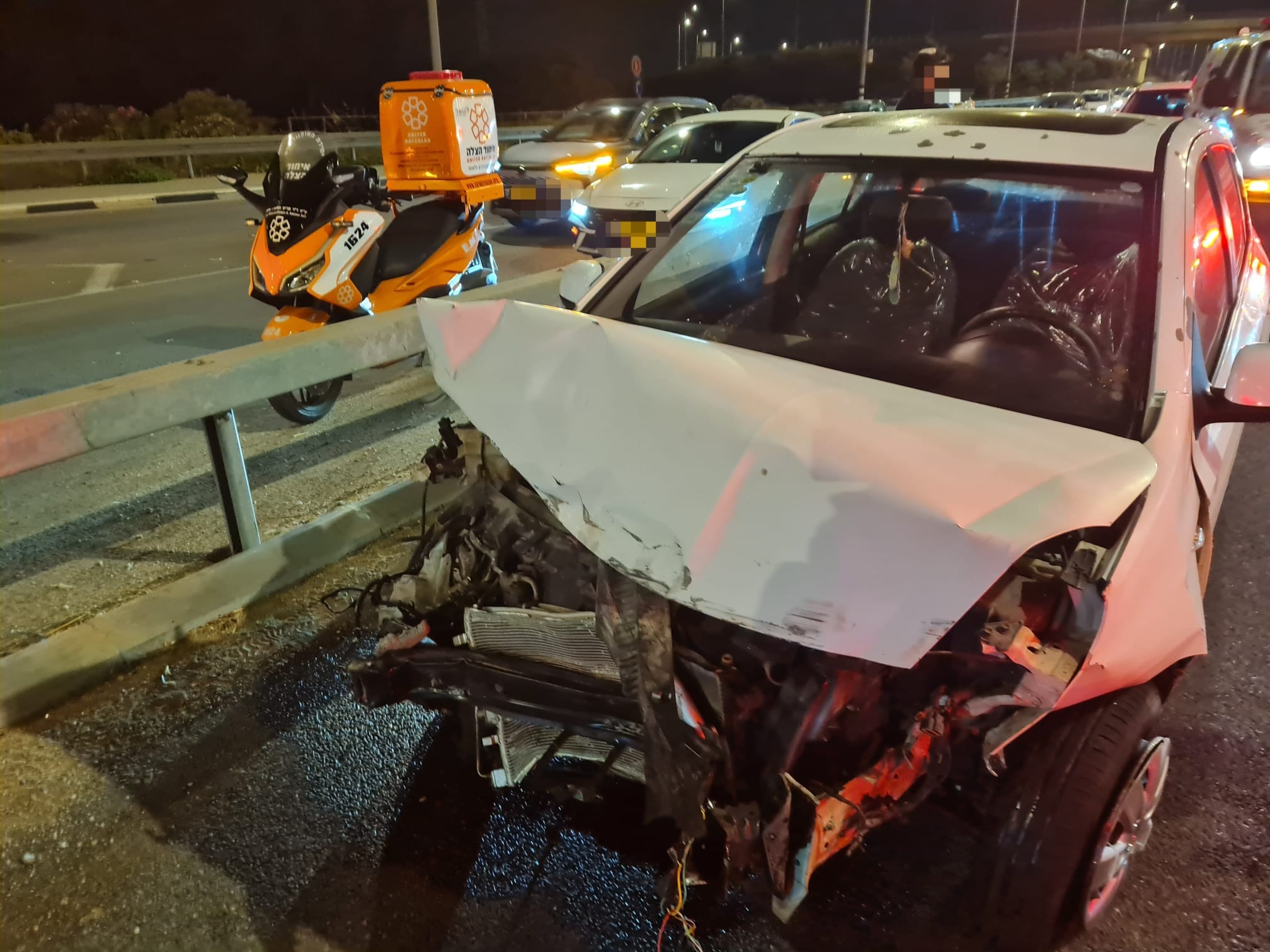 מערכת "אחלה ניוז" עם הדיווח הבא צילום: דוברות איחוד הצלה
