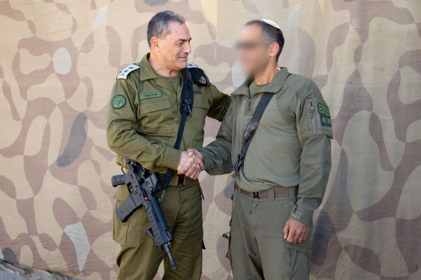 מערכת "אחלה ניוז" עם הדיווח הבא צילום: דובר צה"ל
