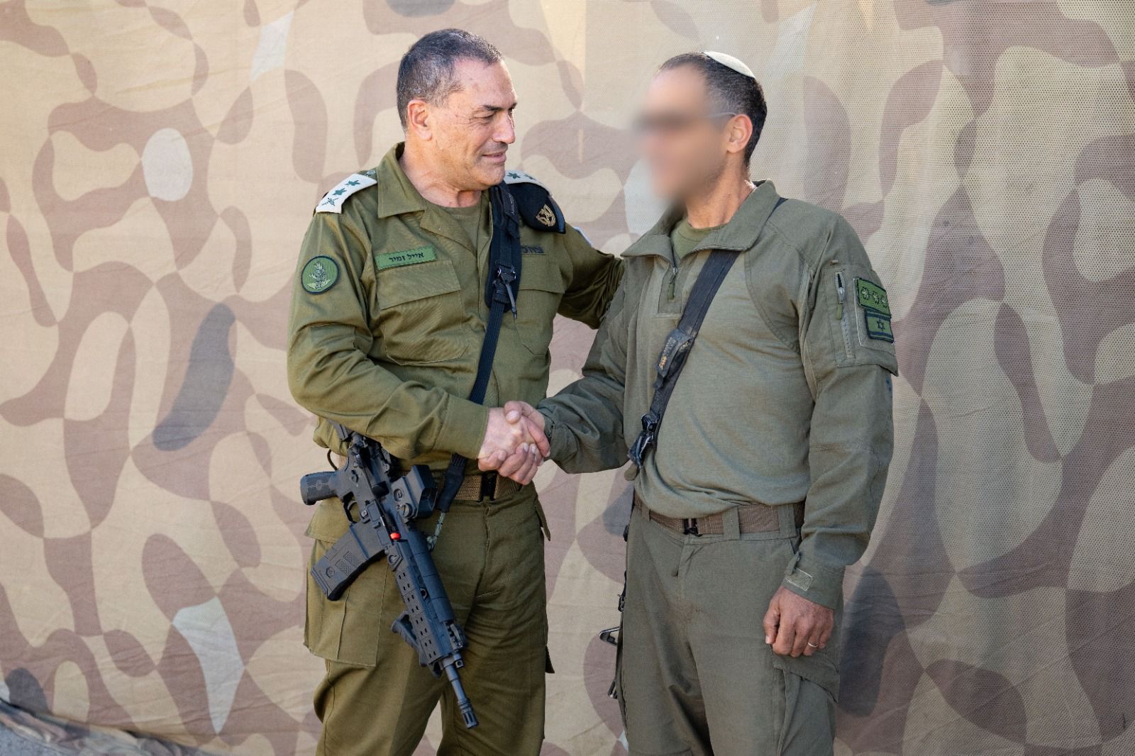 מערכת "אחלה ניוז" עם הדיווח הבא צילום: דובר צה"ל