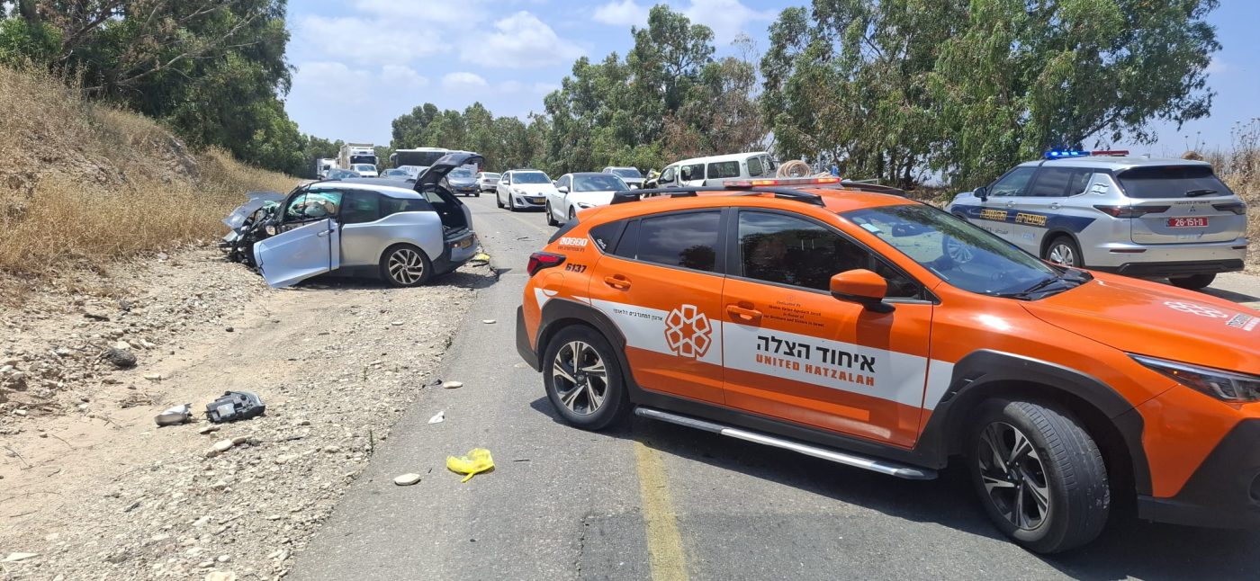 מערכת "אחלה ניוז" עם הדיווח הבא צילום: דוברות איחוד הצלה