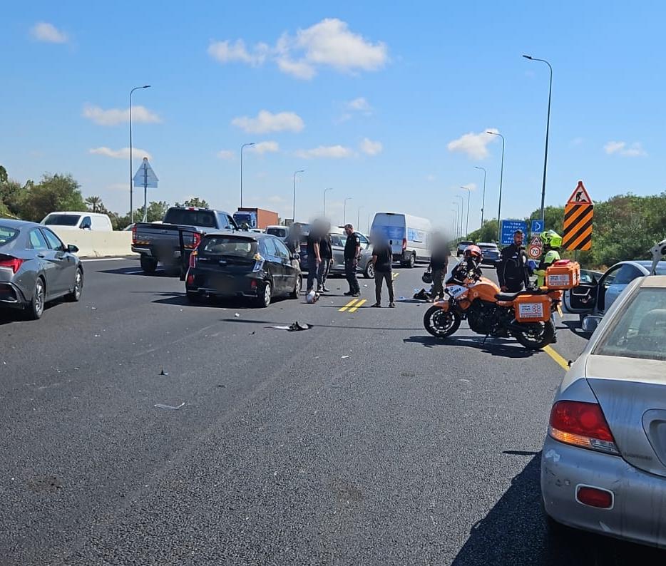 מערכת "אחלה ניוז" עם הדיווח הבא צילום: דוברות איחוד הצלה