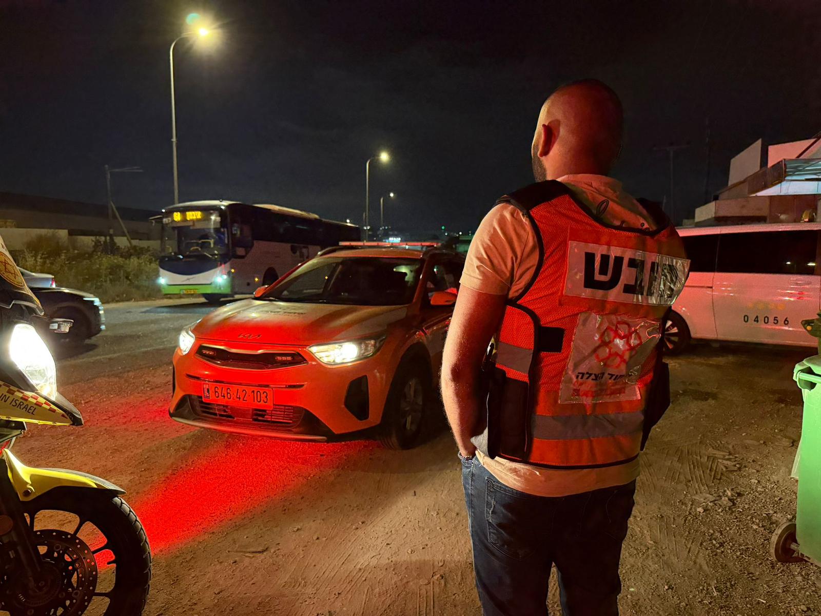מערכת "אחלה ניוז" עם הדיווח הבא צילום: דוברות איחוד הצלה