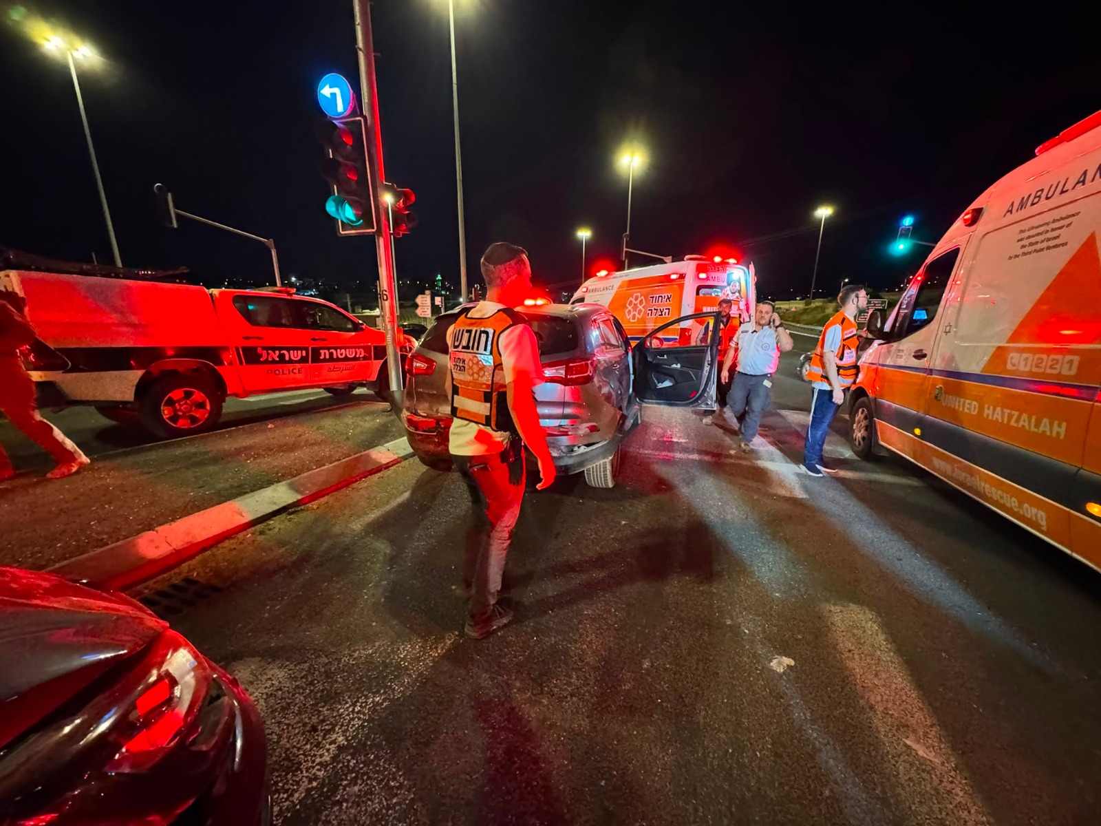 מערכת "אחלה ניוז" עם הדיווח הבא צילום: דוברות איחוד הצלה