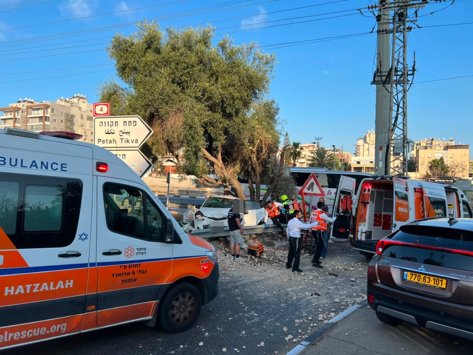 מערכת "אחלה ניוז" עם הדיווח הבא צילום: דוברות איחוד הצלה