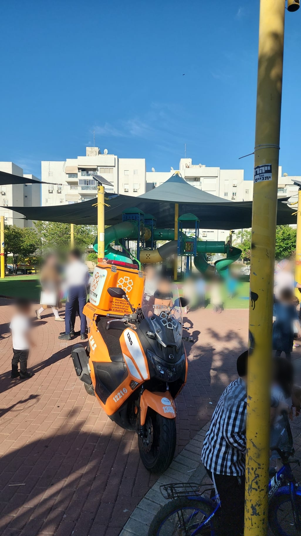 מערכת "אחלה ניוז" עם הדיווח הבא צילום: דוברות איחוד הצלה
