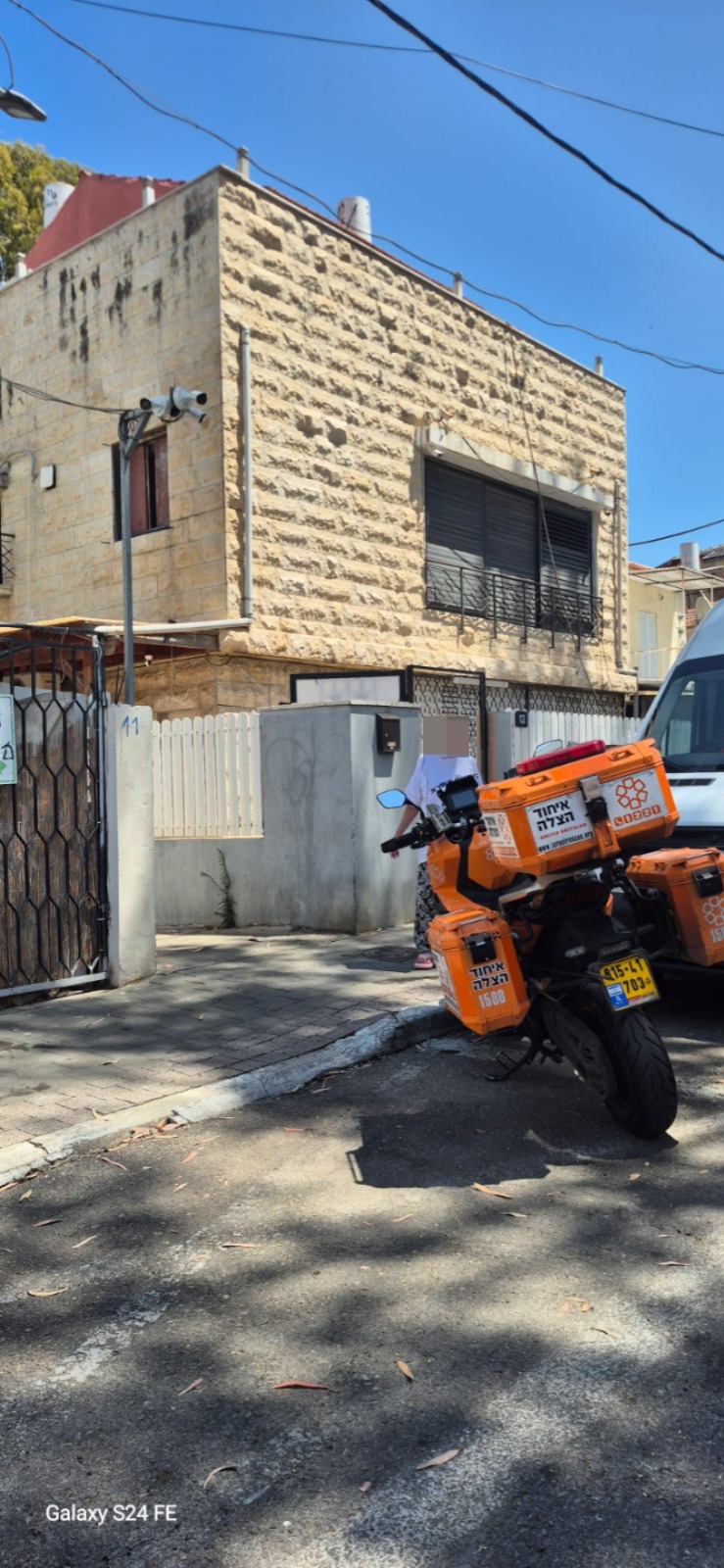 מערכת "אחלה ניוז" עם הדיווח הבא צילום: דוברות איחוד הצלה