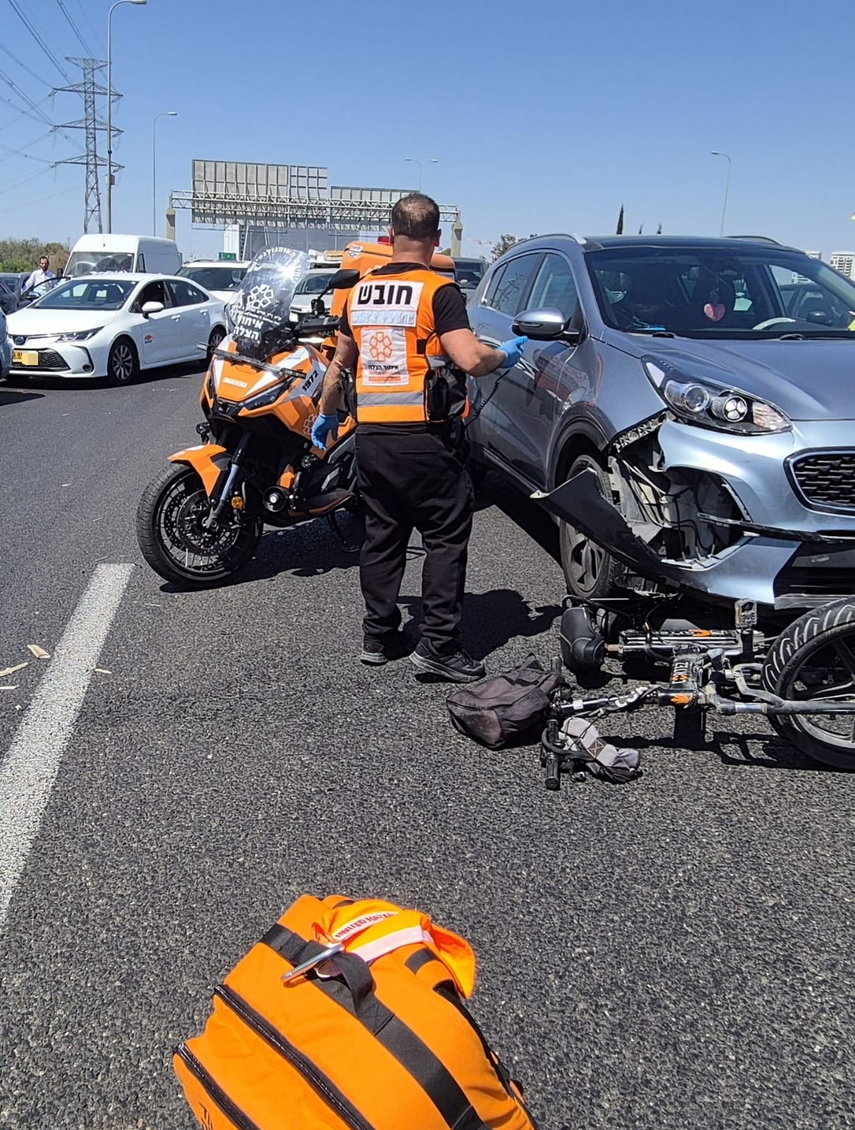 מערכת "אחלה ניוז" עם הדיווח הבא צילום: דוברות איחוד הצלה