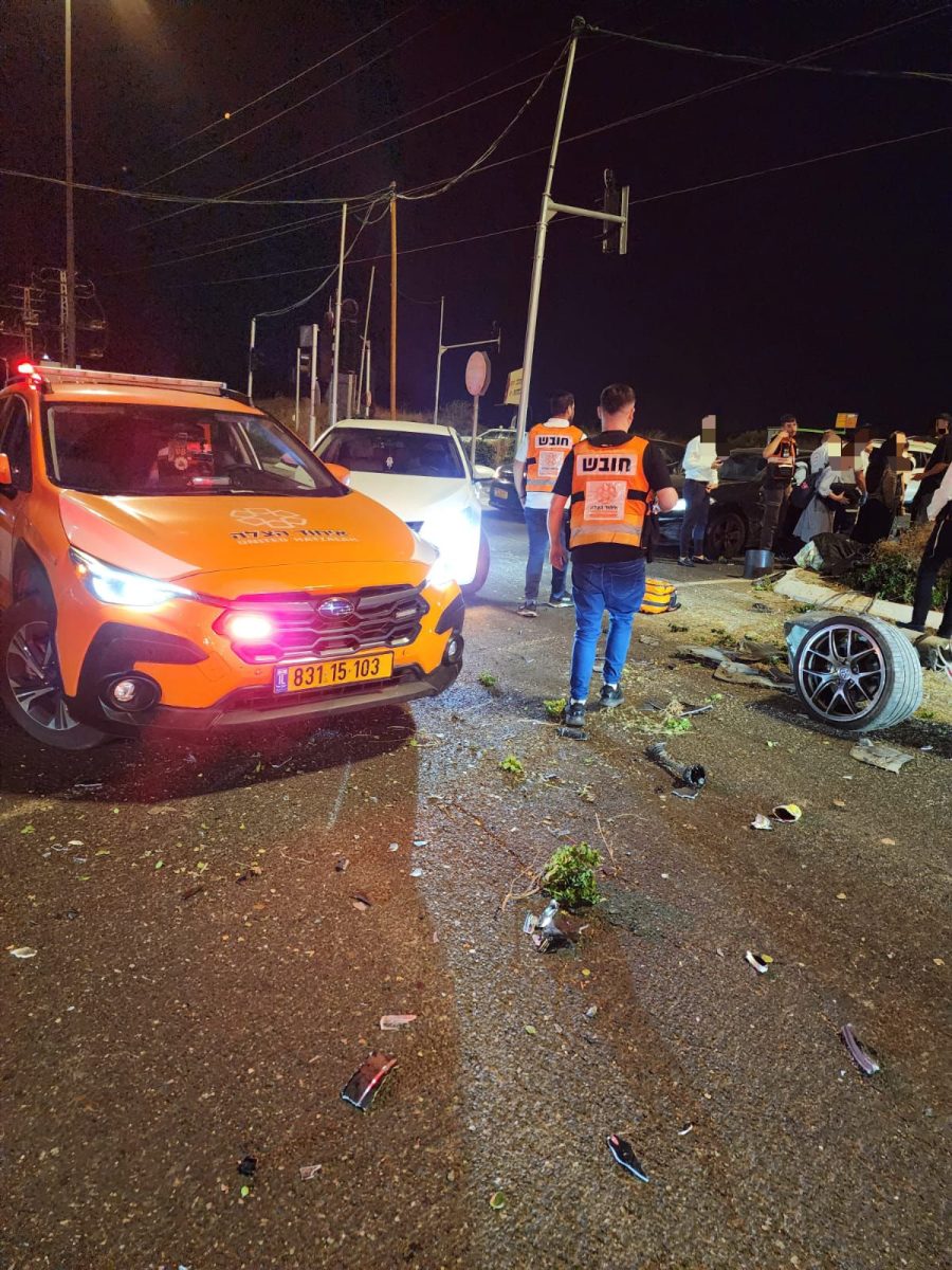 מערכת "אחלה ניוז" עם הדיווח הבא צילום: דוברות איחוד הצלה
