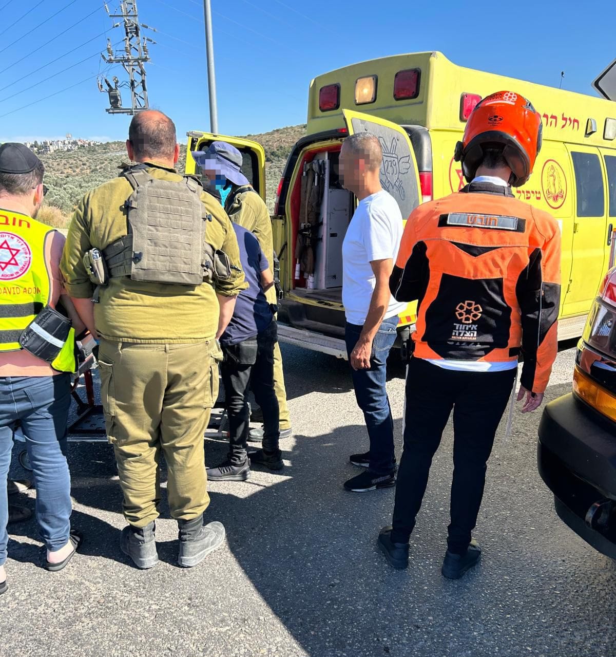 מערכת "אחלה ניוז" עם הדיווח הבא צילום: דוברות איחוד הצלה