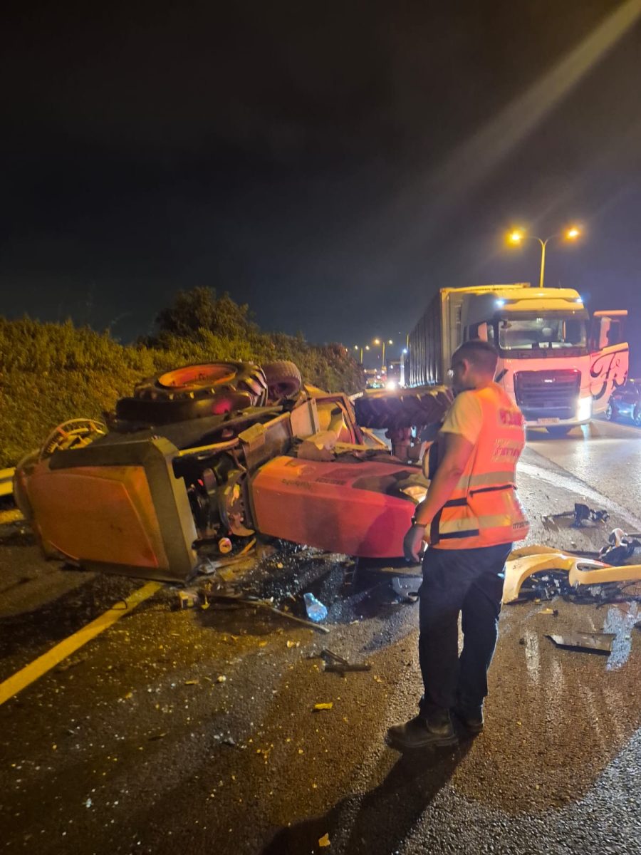 מערכת "אחלה ניוז" עם הדיווח הבא צילום: דוברות איחוד הצלה