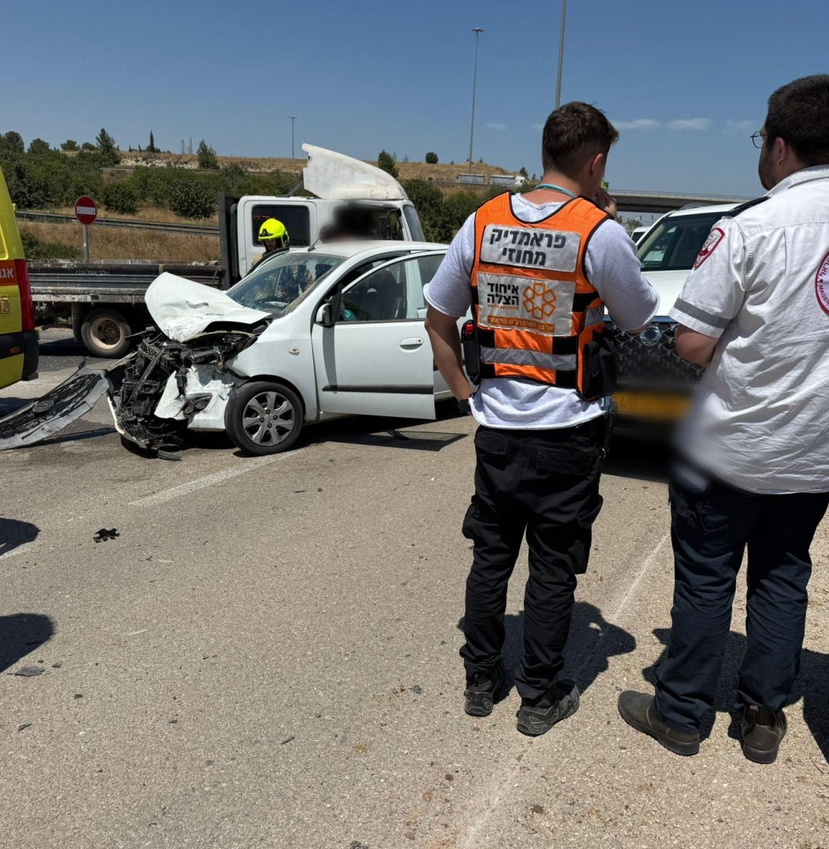 מערכת "אחלה ניוז" עם הדיווח הבא צילום: דוברות איחוד הצלה