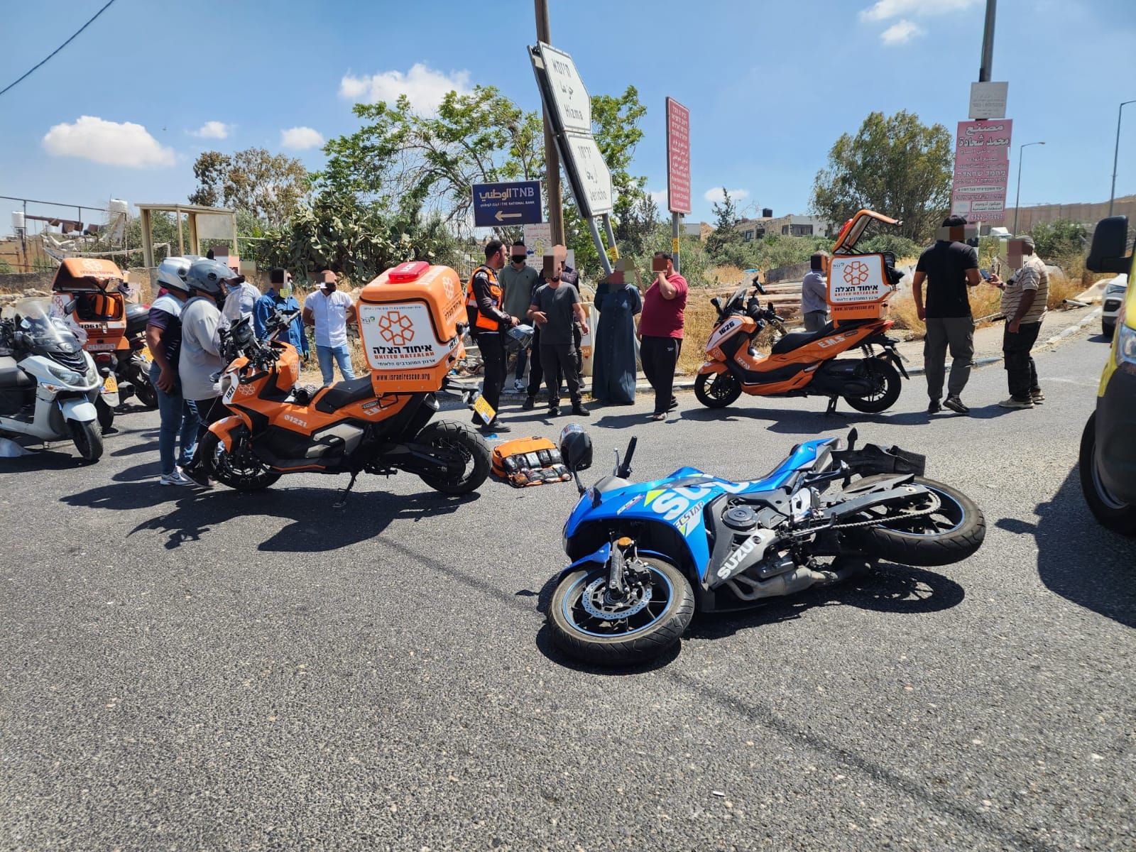 מערכת "אחלה ניוז" עם הדיווח הבא צילום: דוברות איחוד הצלה