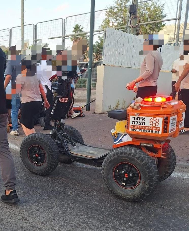 מערכת "אחלה ניוז" עם הדיווח הבא צילום: דוברות איחוד הצלה
