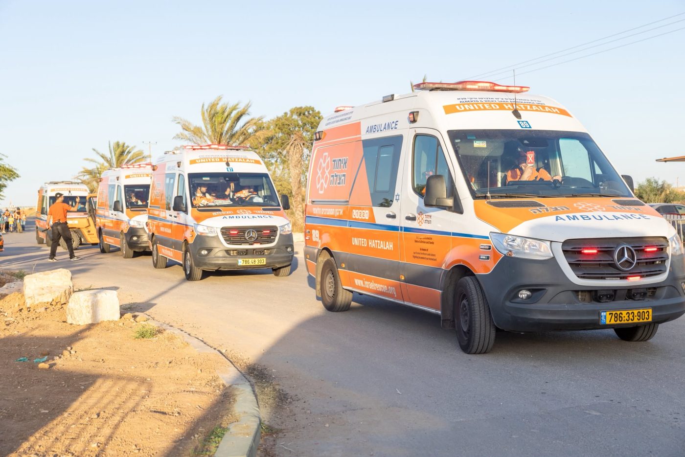 מערכת "אחלה ניוז" עם הדיווח הבא צילום: דוברות איחוד הצלה